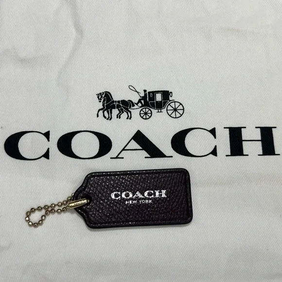 Coach New York Pebbled Leather Bag Tag in mapla with Gold Chain - Picture 5 of 9